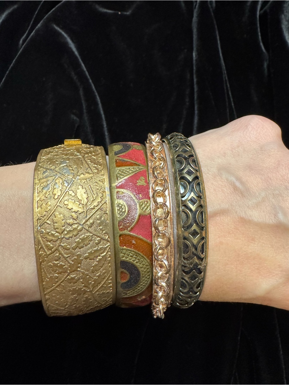 Vintage Bangle bracelet bundle - 4 bracelets